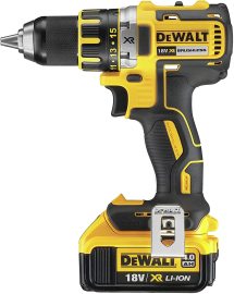 Аккумуляторная дрель DeWALT DCD 790 M2 в аренду