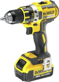 Аккумуляторная дрель DeWALT DCD 790 M2 в аренду