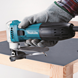 Листовые ножницы по металлу Makita JS1602 в аренду