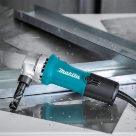 Высечные ножницы Makita JN 1601 в аренду