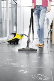 Бытовой паропылесос Karcher SV 7 в аренду