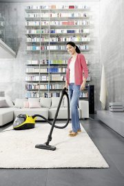 Бытовой паропылесос Karcher SV 7 в аренду